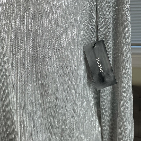 ALFANI ~ Metallic Ruffle-Neck Top ~ Silver ~ NWT! - Picture 8 of 8